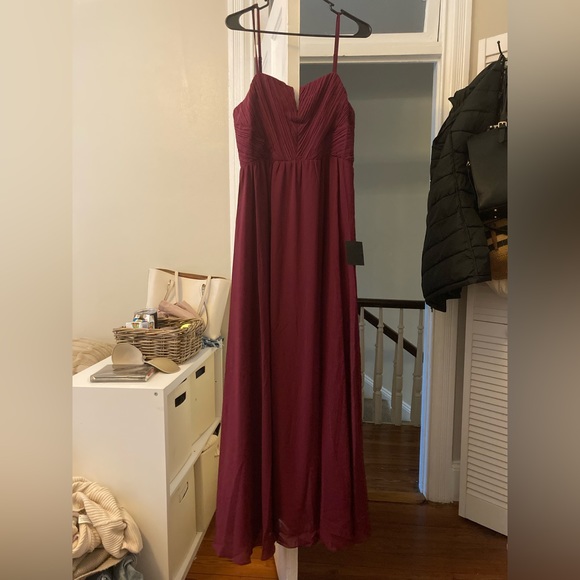 Lulus Dresses & Skirts - Lulu’s dark red semi-formal dress, never been warn